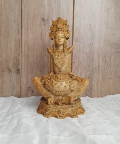Statue indonésienne en résine